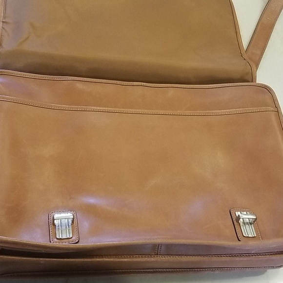 Coach gorgeous camel colored leather briefcase - Picture 5 of 16